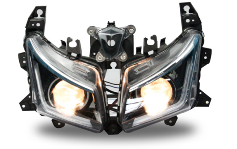 <span style="font-weight: bold;">headlights </span>yamaha tmax 530
